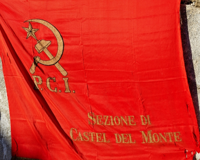 Bandiera Rossa Castel del Monte