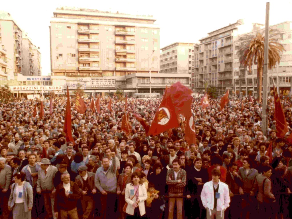 Berlinguer a Pescara Manifestazione elezioni 07 05 1972 3
